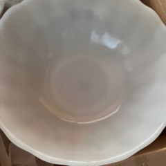 【未使用品】pure white ミルクガラスのボウルの画像