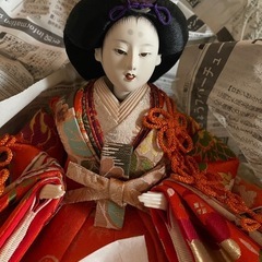 7段飾りの雛人形の画像