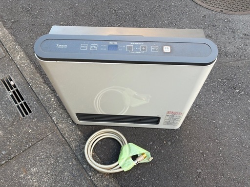 ガスファンヒーター
