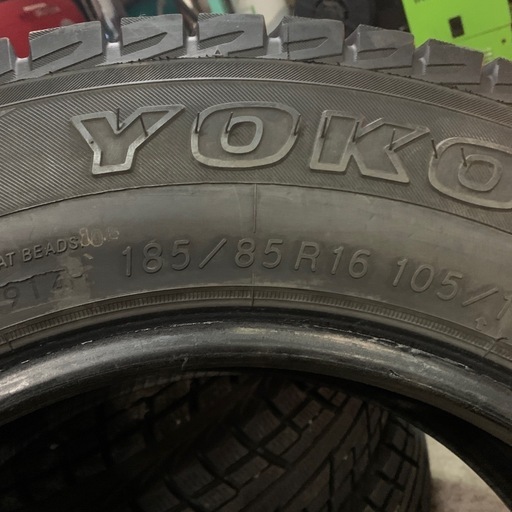 ジムニーなどに　
185/85R16 ヨコハマ　スタッドレス