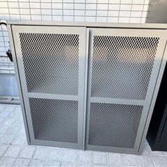 【IKEA】【選べる２カラー】IVAR イーヴァル キャビネット...