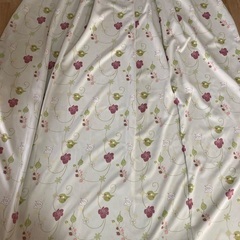 カーテン　横約100cm×丈約208cm 2枚