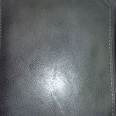  PUレザー 二つ折財布 収納たっぷり の画像