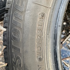 スタッドレスタイヤ155/65r14の画像