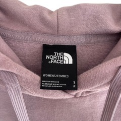 THE NORTH FACE ノースフェイス プルパーカー レディース くすみピンク デカロゴの画像