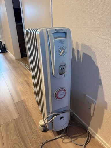 オイルヒーター　デロンギR730812EF