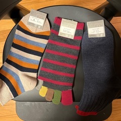 1100円→300円　25-27 靴下　メンズの画像