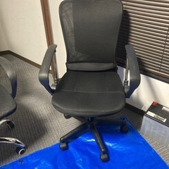 事務所ロッカー、椅子など