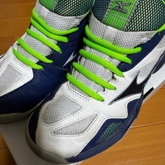 MIZUNO テニスシューズ 23.5cm