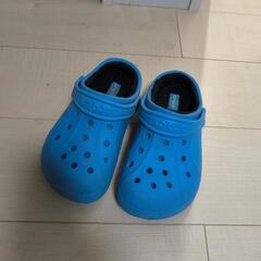 Crocs冬用 青色 キッズサンダル1J3（20〜21cm）