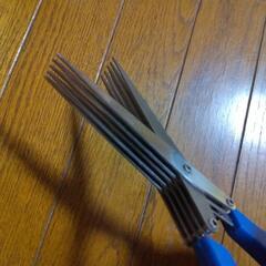 ハサミ　郵便物住所や氏名〜個人情報の保護に！