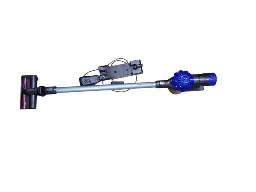 【売り切れ】ダイソン　サイクロン式掃除機　SV07　若干難あり