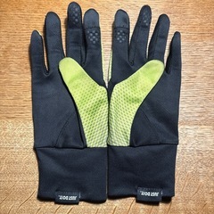 NIKE ランニング　グローブ　手袋の画像