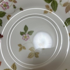 ウェッジウッド ワイルドストロベリー ソーサーのみの画像