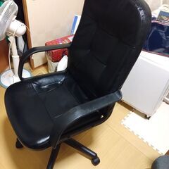 デスクチェアー　イス　