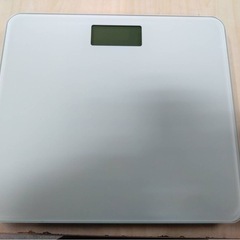 ● ニトリ デジタルガラス体重計 WH シンプル スタイリッシュ 自動電源 自動表示 計量範囲 5-150kg 体重計 ヘルスメーター 中古 ①の画像