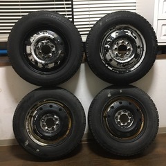 スタッドレスタイヤの画像