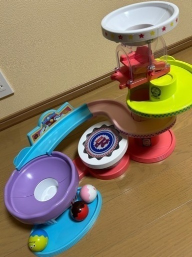 ディズニーのボールが跳ねるおもちゃ