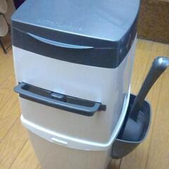 【ニオイ遮断ゴミ箱】リターロッカーⅡ 本体のみ【カートリッジ別】の画像