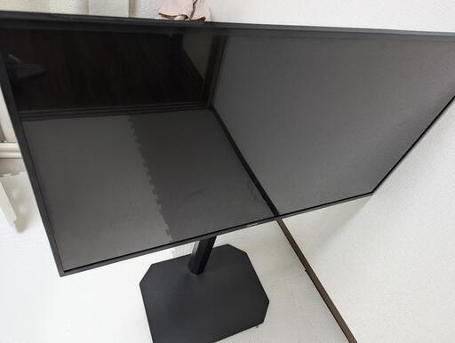 43型テレビ テレビ台着き