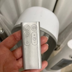 ダイソン 空気清浄ファンと加湿器付きヒーターの画像