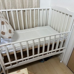 ベビーベッド　ホワイトの画像