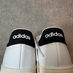 【新品未使用】addidas　スニーカー　ADVANCOURT K　GY9942の画像