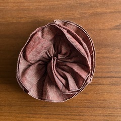 薔薇の飾り　畳の縁　ハンドメイド　リメイク　素材　直径　7〜9㎝くらい