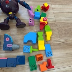 おもちゃ　まとめ　乳児　幼児　アンパンマン　ポケモン　タンバリン　知育玩具　ピタゴラス　キューブ　ひらめきキューブ　マグネットブロック　メカセット　電話　ダダンダン　こうてつバイキンマン　おおきなよくばりボックス　電話　ちびっこでんわ　わんわん　ユシラ社 JUSSILA　カラーむかで　カラームカデ 木のおもちゃ　プルトイ　プルトーイ　ピープル　鍵の画像