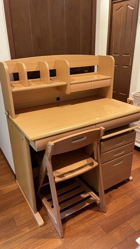 学習机と椅子セット（株式会社　吉桂）