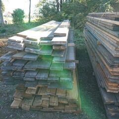 材木　木材　ウッドデッキ　木塀　型枠　キャンプ場　グランピング　プレハブ　小屋　倉庫　納屋　DIY材料　マキ　薪　等に 吉見町の画像