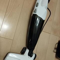折りたたみ椅子、掃除機、ミニヒーター