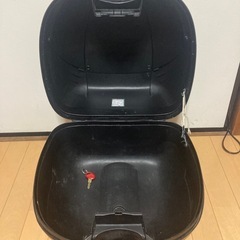 鍵付き　SHAD  SH29 バイクリアボックス　鍵付きの画像