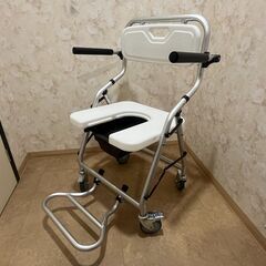 介護用品　折りたたみ シャワー・トイレチェア