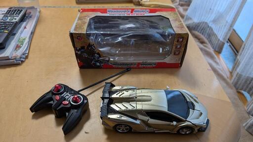 受渡者決定　ラジコンカー ロボット おもちゃ 玩具 車 子供 RCカー【訳あり商品 ランボルギーニ 電池式】