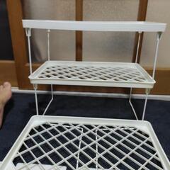 NiHome 積み重ね可能なプラスチック製キッチン収納棚、折りたたみ式ラック、ホワイトキッチンキャビネットオーガナイザーと収納棚、カウンターキャビネットパントリー用の積み重ね可能な拡張可能な収納ラックの画像