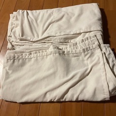 カーテン　横132縦240×2枚