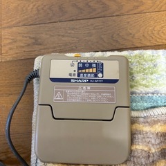 ホットカーペット　SHARP HJ-M111Yの画像