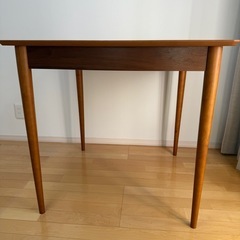 テーブル
の画像