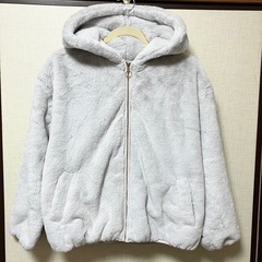 【フワモコパーカー美品】