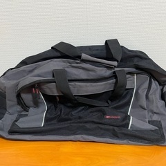 reebokのボストンバッグ！