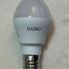 DAISO E17 LED 電球 60W 昼白色 使いかけ の画像