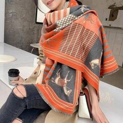 ホース柄　大判ストールの画像