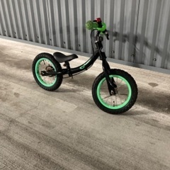 《 AVIGO 》🍏 キッズ ウォーキングバイク  トイザらス ...