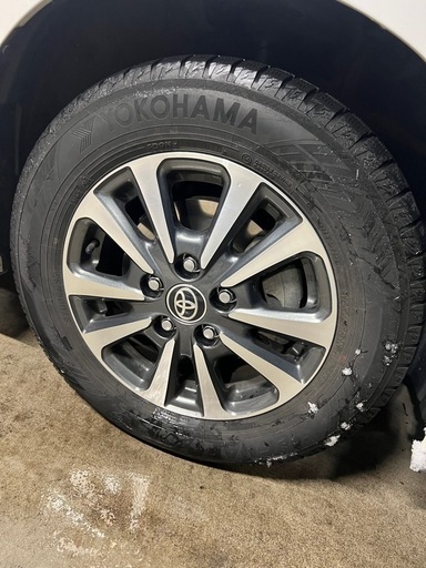 トヨタ純正　エスクワイア　タイヤホイール４本　195/65-15