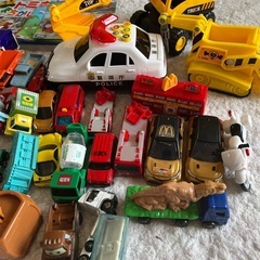 絵本・パトカー・ミニカーなどセットでの画像
