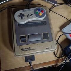 [取引中]  スーパーファミコン本体＋AQUOS20インチの画像