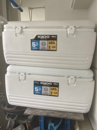 120リッタークーラーボックス