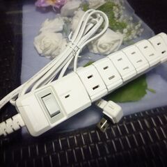 （管理A-20)３方向回転６連電源タップ美品
