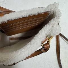 トリーバーチ toryburch ボア ショルダーバッグの画像